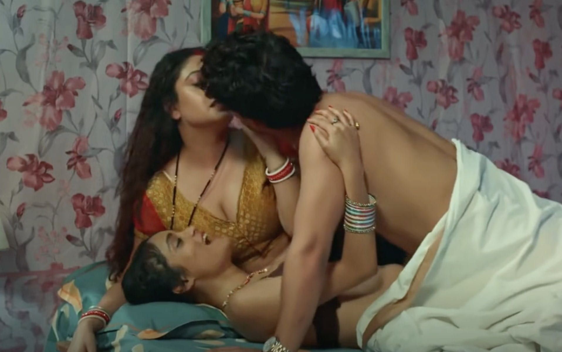 Jadui Palang 2024 Hindi Wow Porn Web Series Ep 06